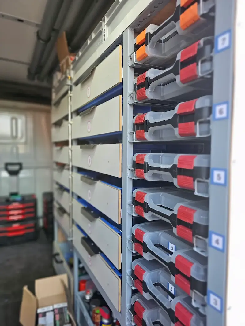 Regále pojazdný sklad